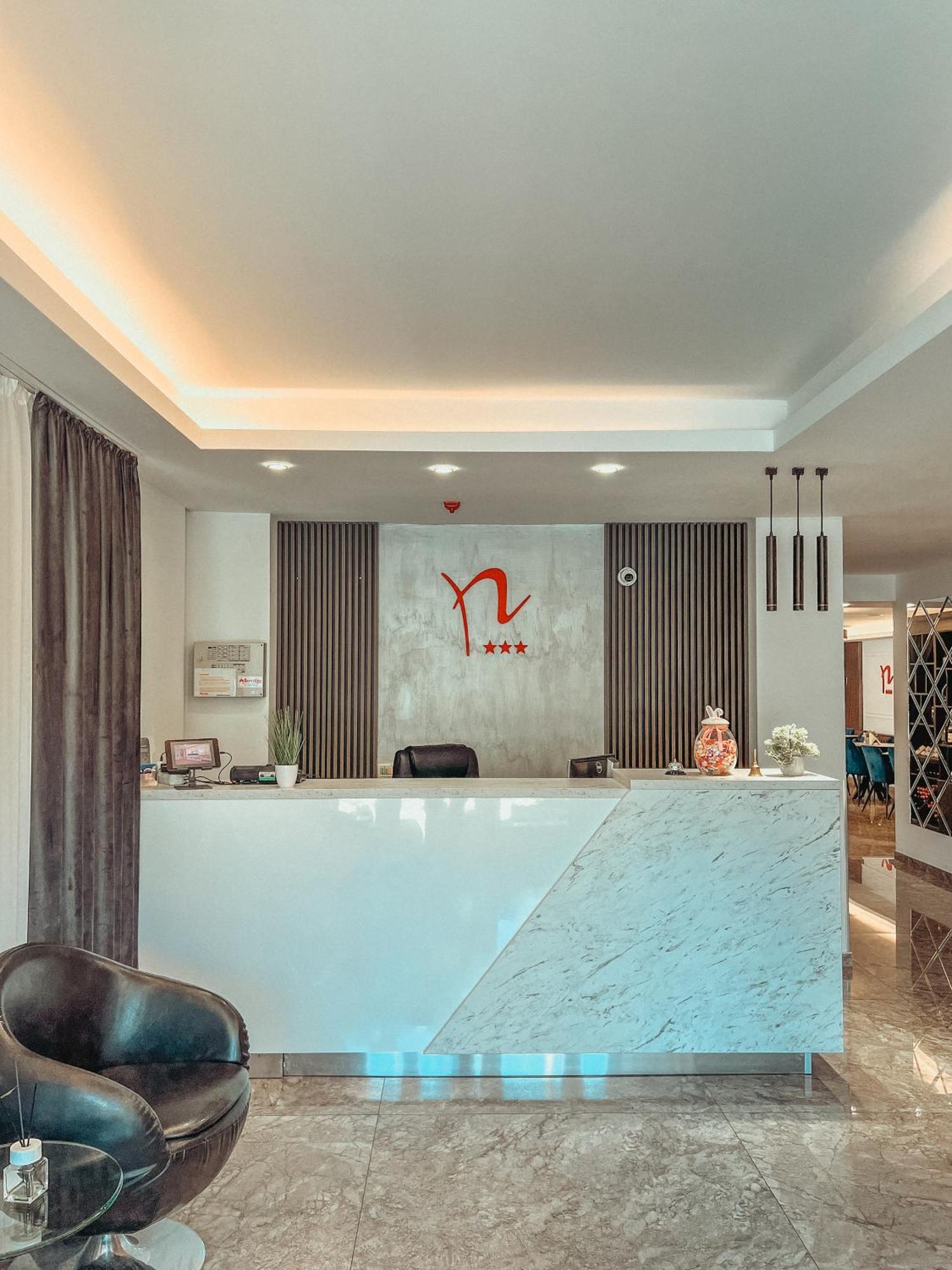 Hotel Neon Timişoara Exterior foto